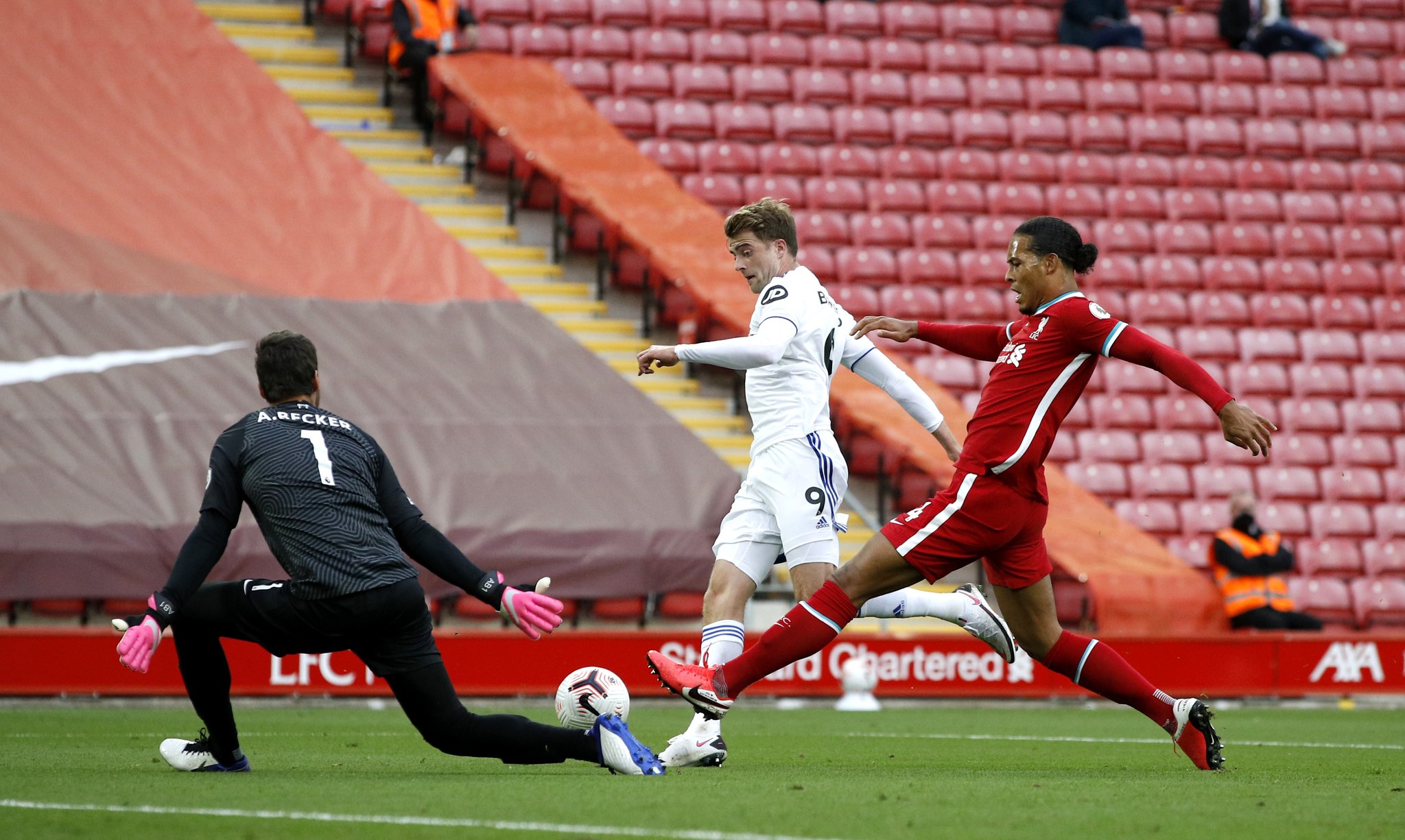 潜在结合依 潜在结合依