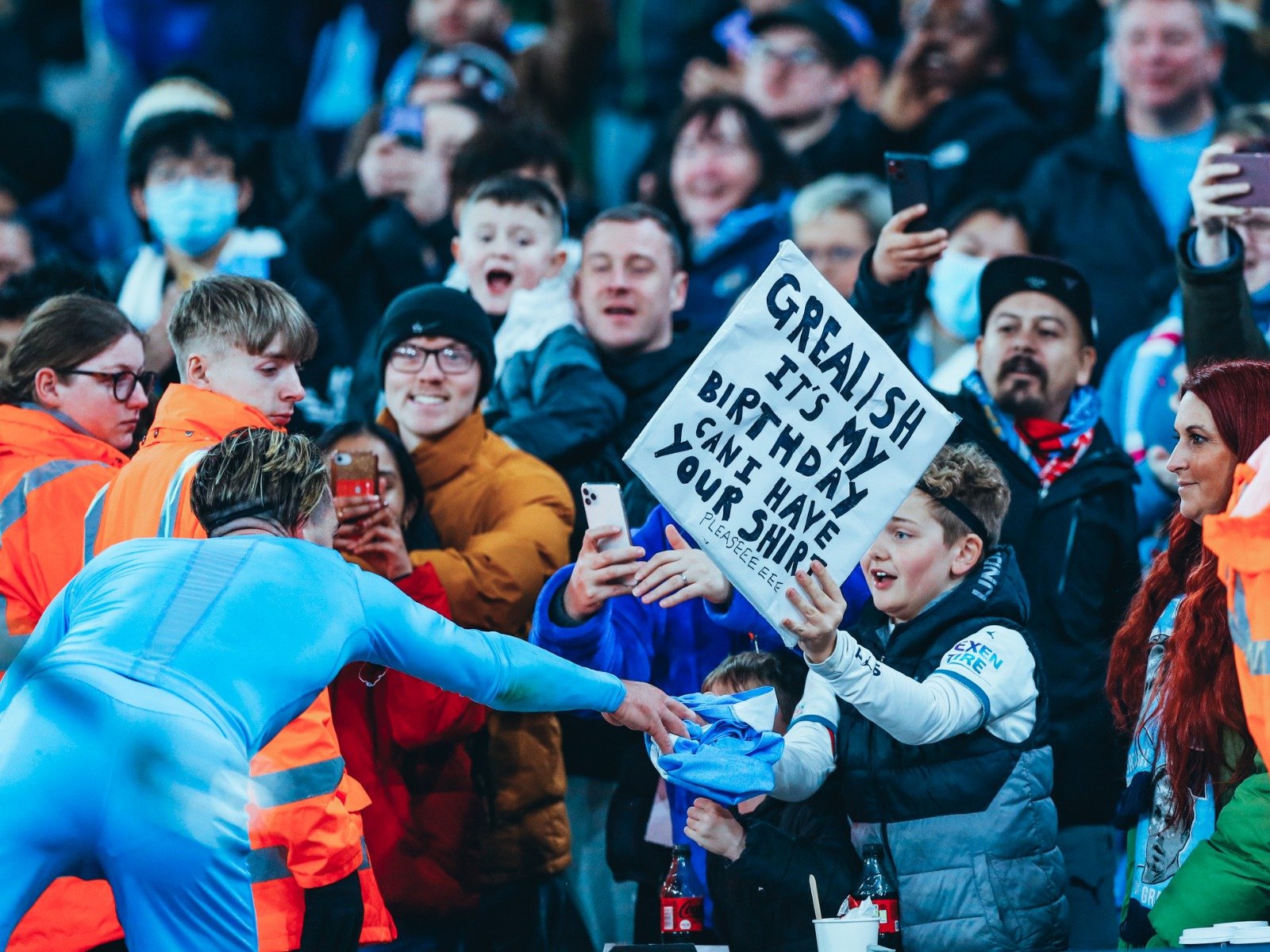 不得不宣布 不得不宣布